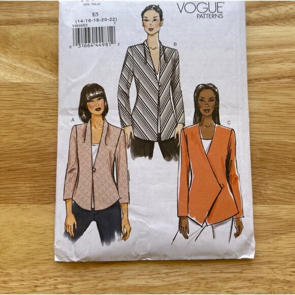 Vogue #V8910 Women's  Semi-Fitted Lined Jackets Sewing Pattern - Size 14-22 - Picture 2 of 6
